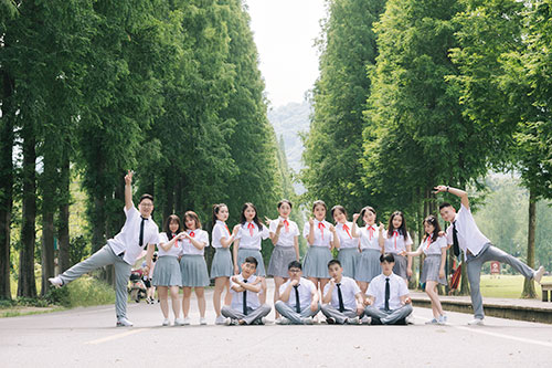 义乌大学毕业照合影创意拍摄定格青春